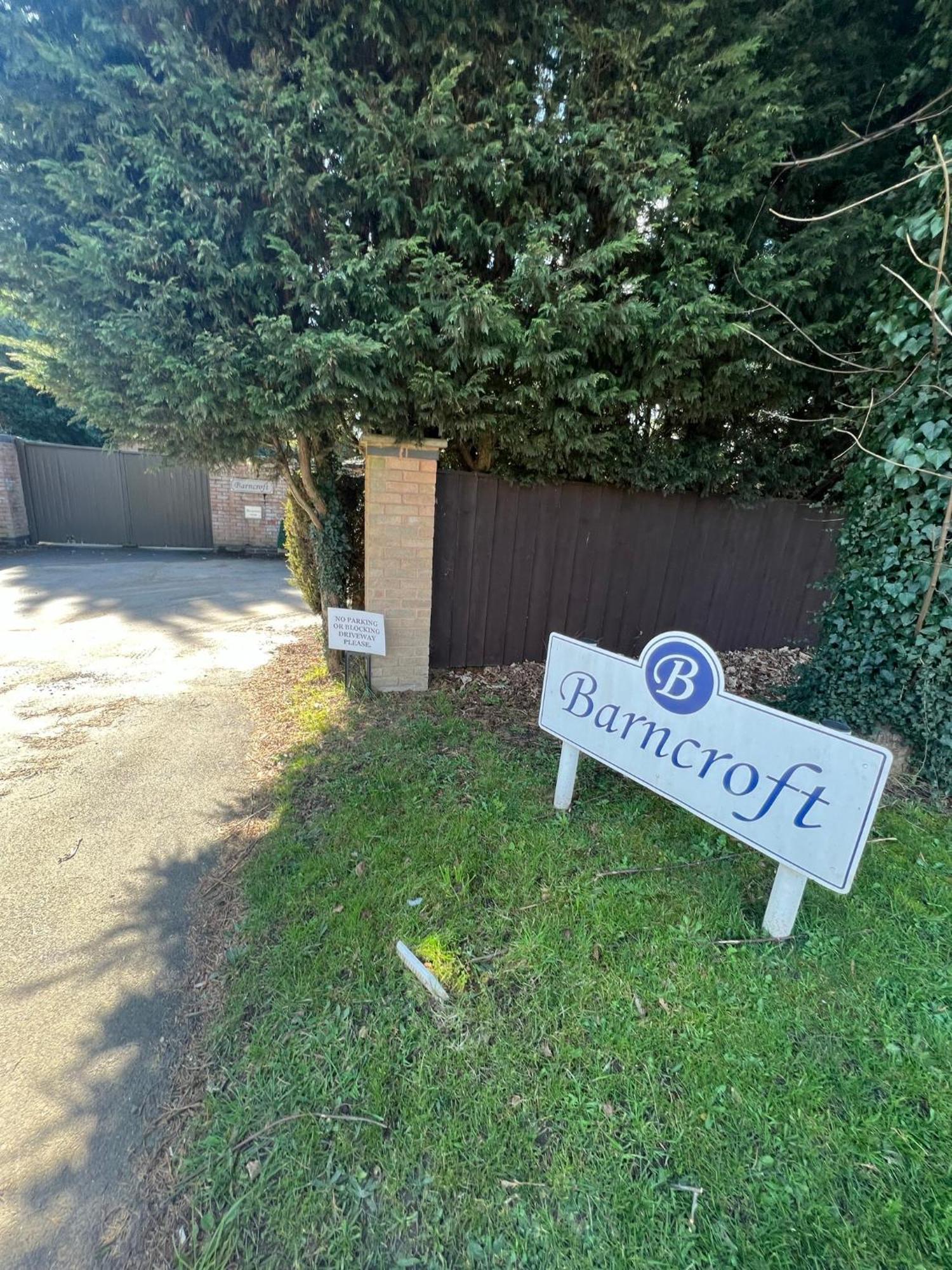 Barncroft Luxury Bed & Breakfast ソリフル エクステリア 写真