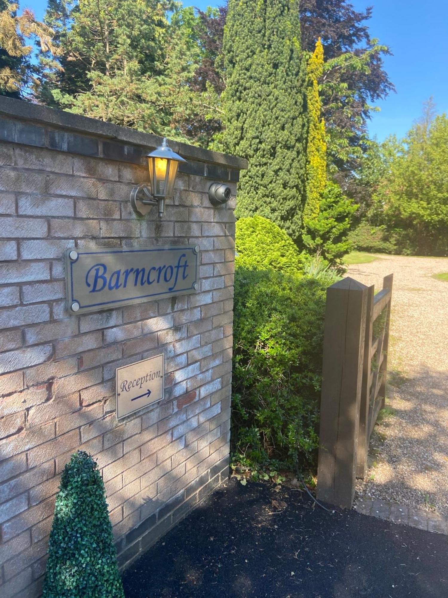 Barncroft Luxury Bed & Breakfast ソリフル エクステリア 写真