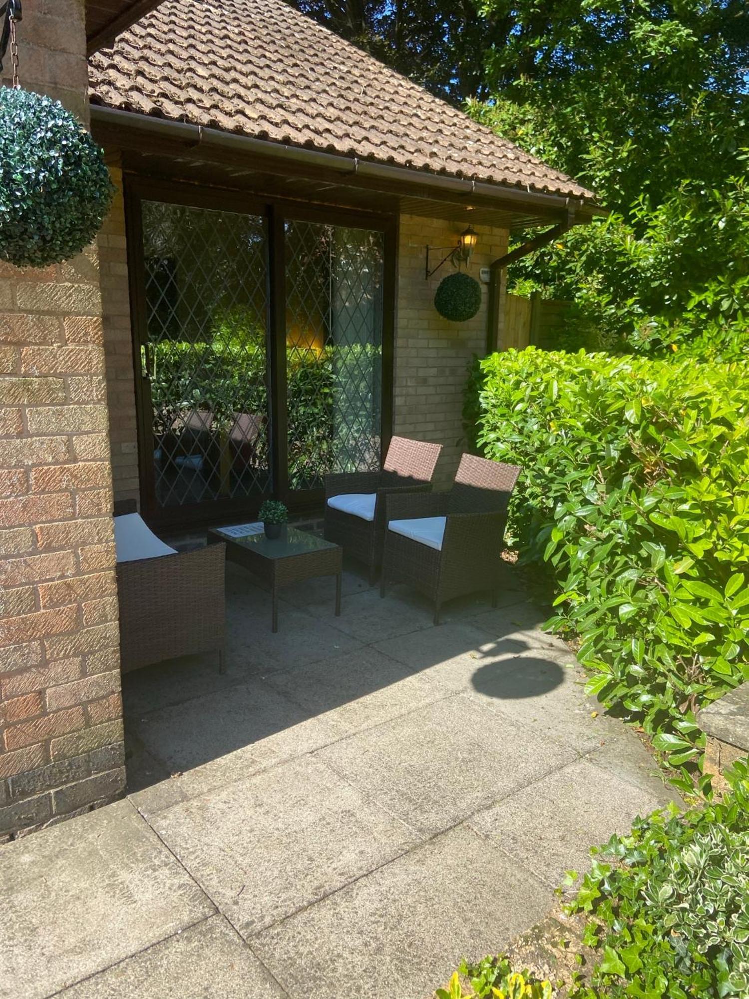 Barncroft Luxury Bed & Breakfast ソリフル エクステリア 写真