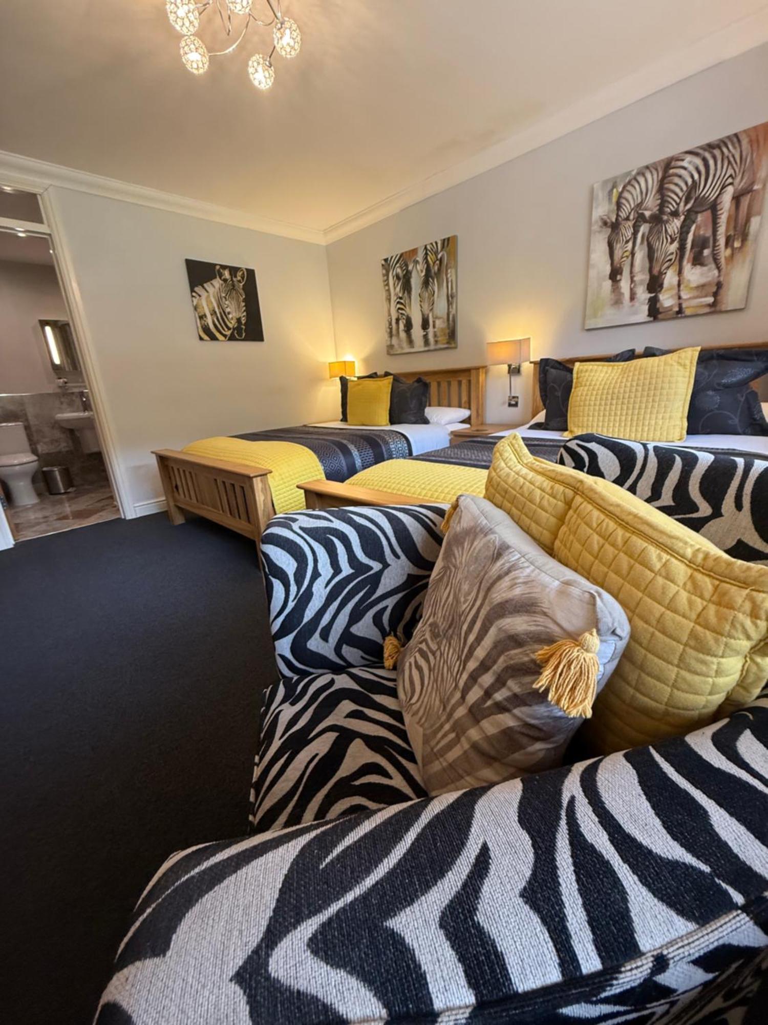 Barncroft Luxury Bed & Breakfast ソリフル エクステリア 写真