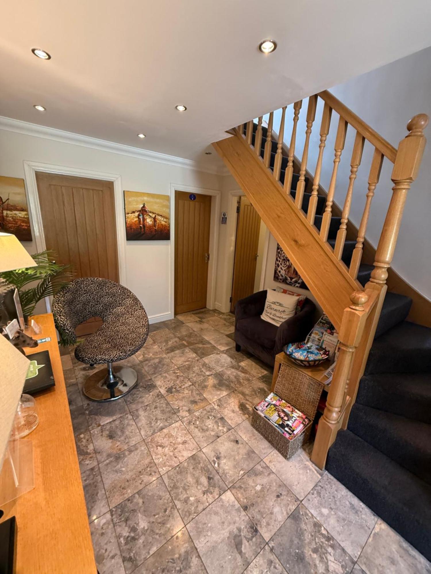 Barncroft Luxury Bed & Breakfast ソリフル エクステリア 写真