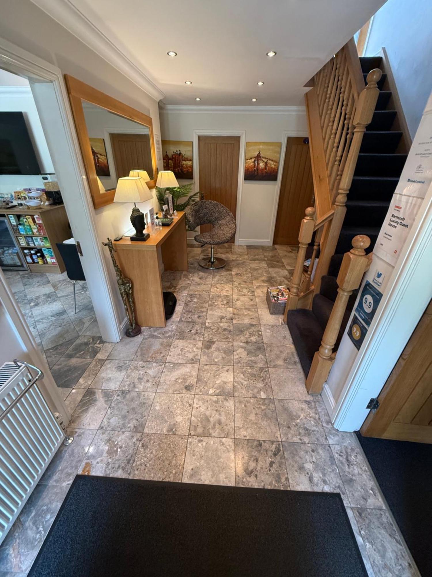 Barncroft Luxury Bed & Breakfast ソリフル エクステリア 写真